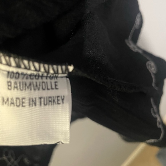 Sile official black and white embroidery shirt, Size 2 - Picture 4 of 4